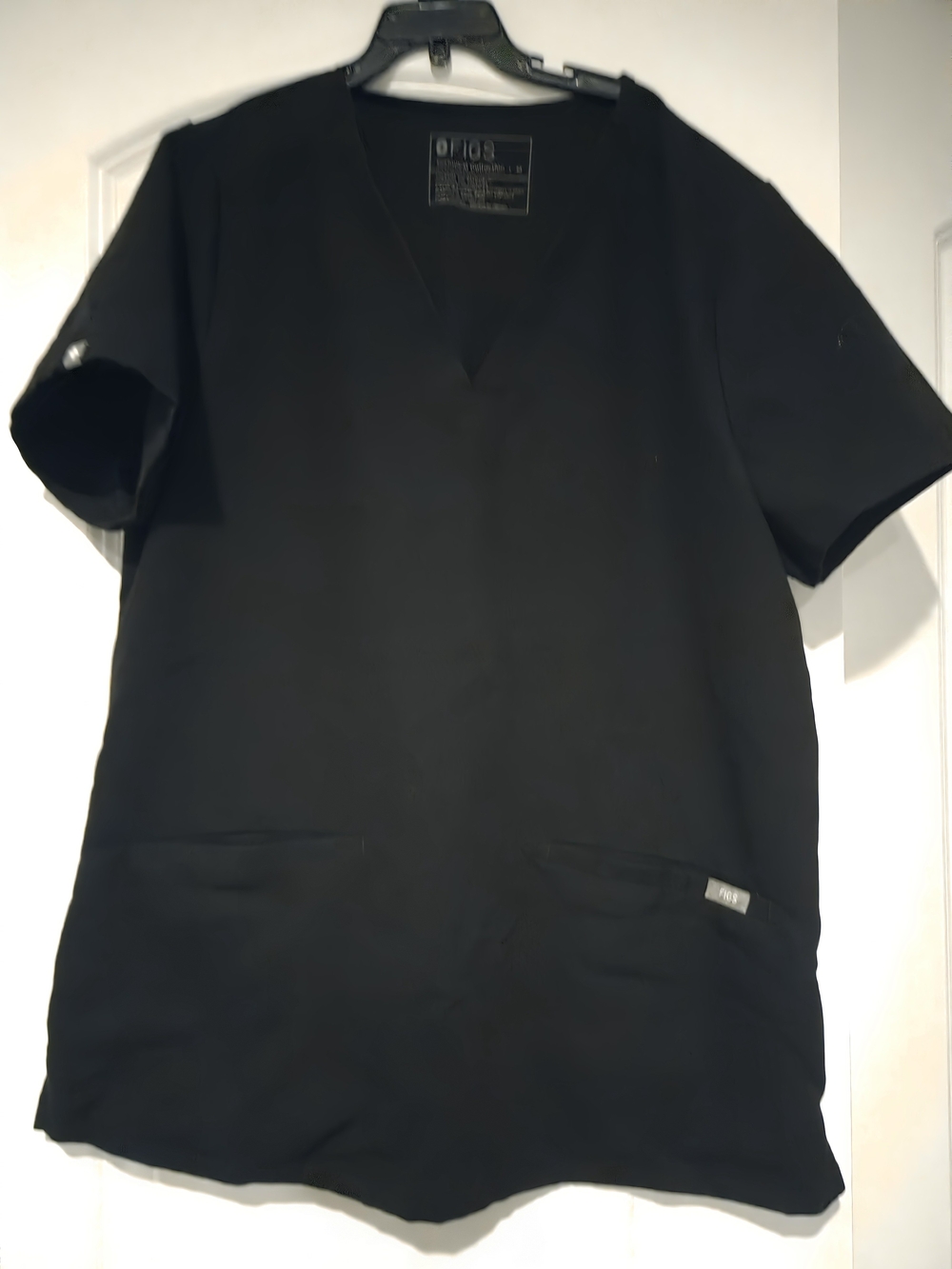 Fig's Anatomy Women's Black Medical Scrub Top V-Neck Size Medium